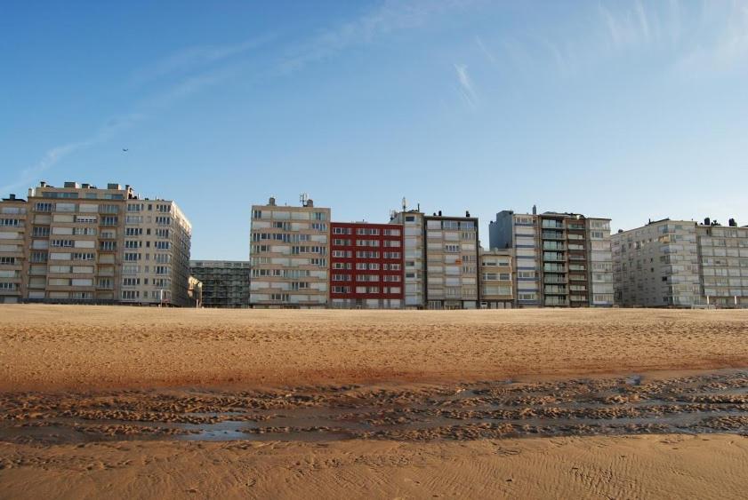 Modern Appartement Op De Zeedijk Met 2 Slaapkamers Te Oostende Kültér fotó