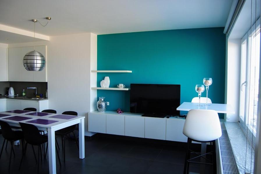 Modern Appartement Op De Zeedijk Met 2 Slaapkamers Te Oostende Kültér fotó